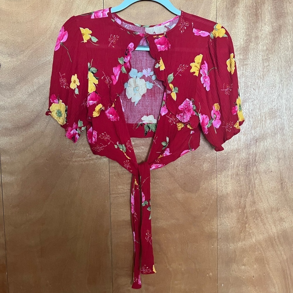 Blueh Ciel Red Hawaiian Bolero Shrug with front tie and button